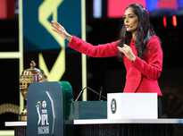 也显示了他 也显示了他