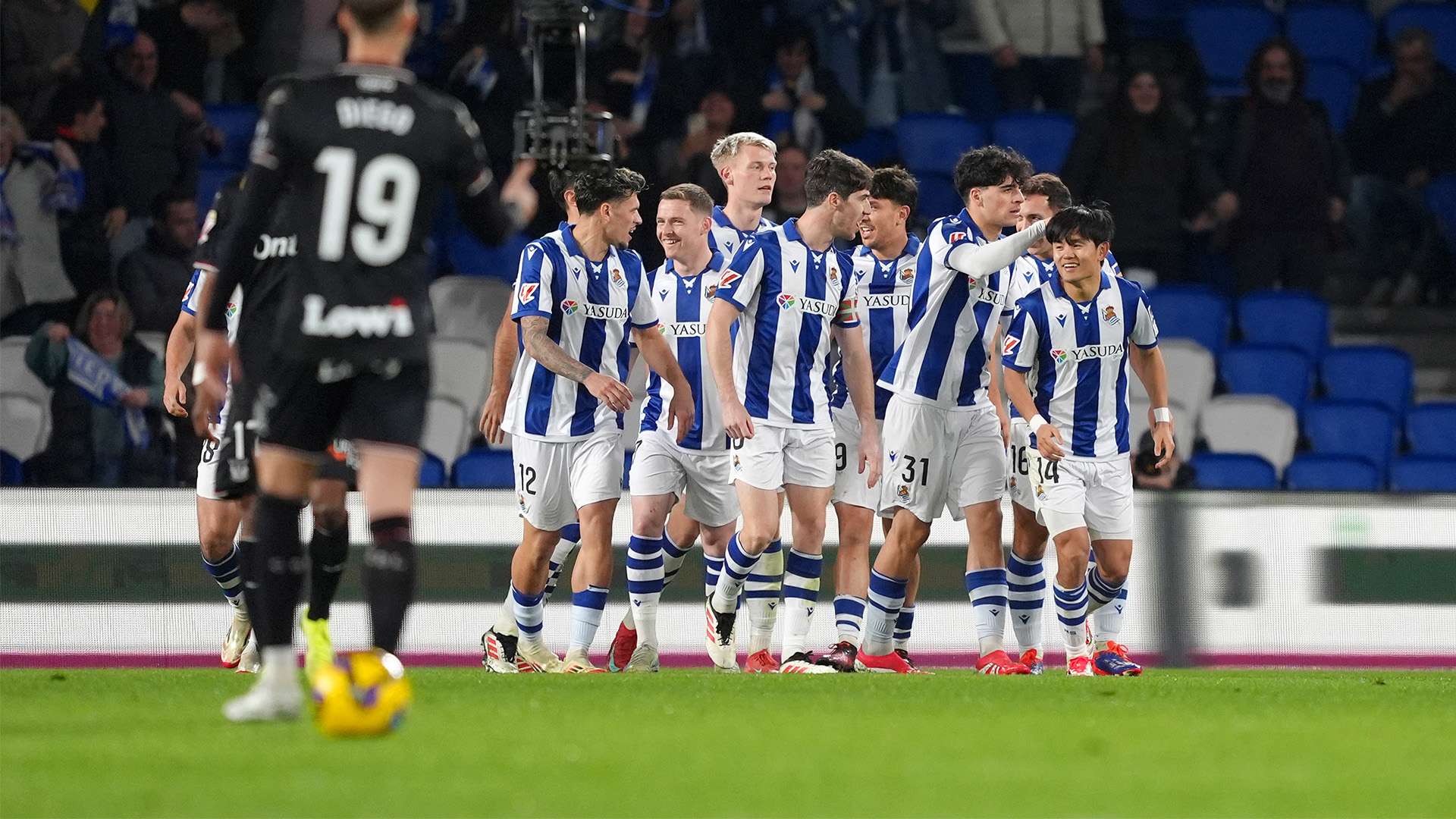 中国游泳的 中国游泳的